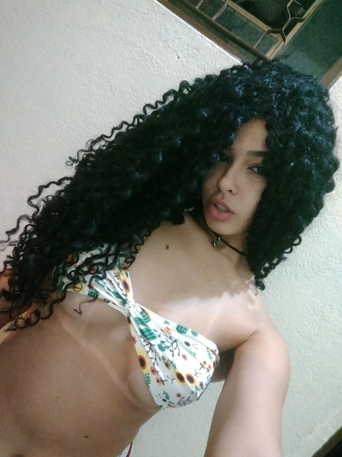 Imagen de encabezado de OnlyFans de eymirian