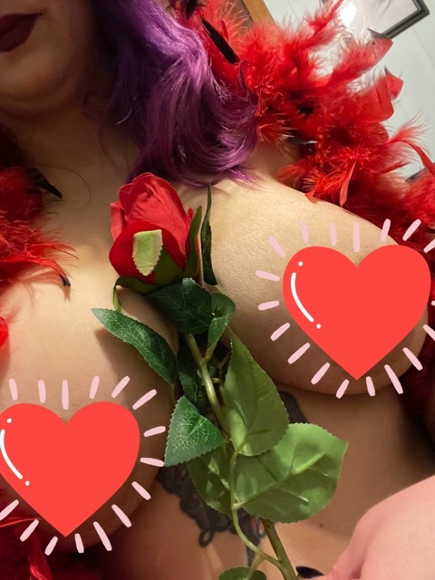 Изображение шапки OnlyFans feministtrucker