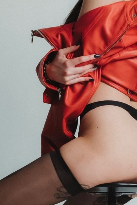 Снимка на заглавие на OnlyFans fiorediloto00