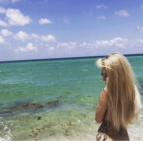 OnlyFansヘッダー写真 foreignreign