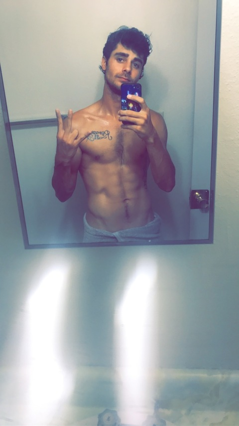 Gambar header OnlyFans g_baejones