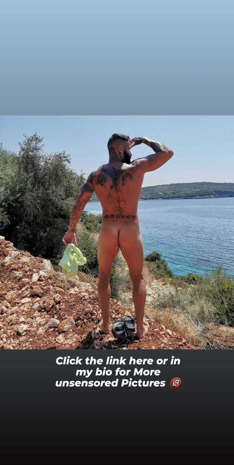 Gambar header OnlyFans garvey