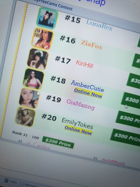 OnlyFans हेडर तस्वीर giamazing