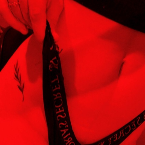 Снимка на заглавие на OnlyFans glowbb