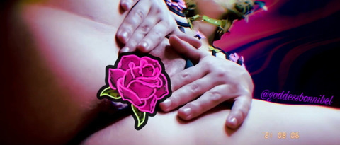 OnlyFansヘッダー写真 goddessbonnibel