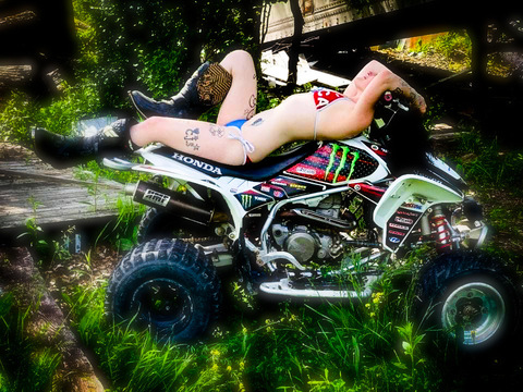 Gambar header OnlyFans grease.monkey