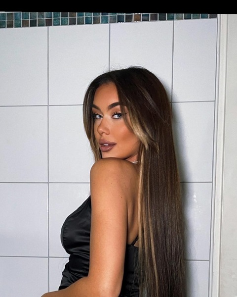 OnlyFans हेडर तस्वीर gwendolynceline