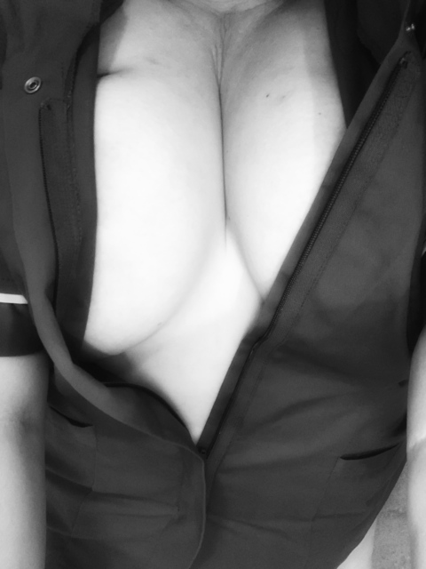 OnlyFansヘッダー写真 hellie165