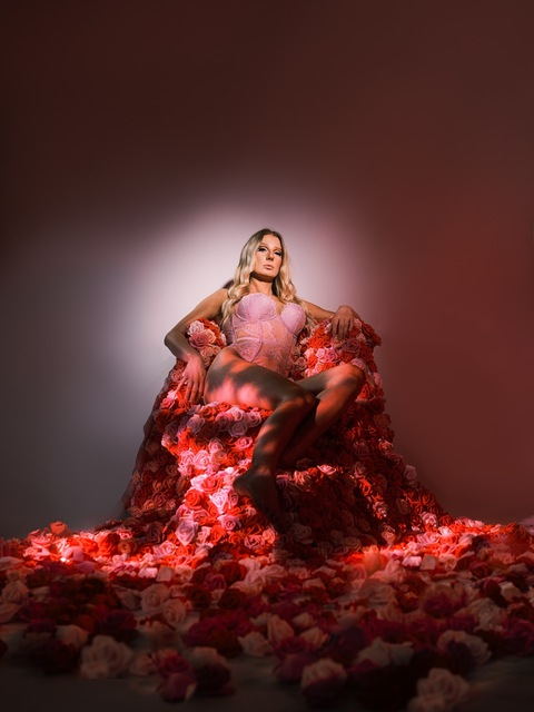 OnlyFans header picture hheeaavveennsskkyy