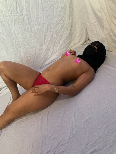 Imagen de encabezado de OnlyFans de hijab-queen