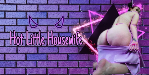 OnlyFans 헤더 사진 hotlittlehousewife
