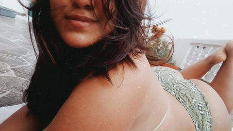 OnlyFans हेडर तस्वीर hrlemkitsch