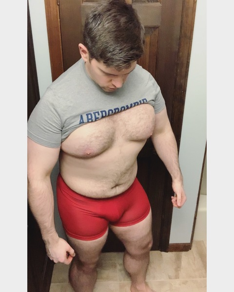 OnlyFans üst resmi husky_beef