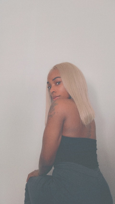 OnlyFansヘッダー写真 iamtoriw