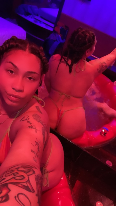 Gambar header OnlyFans imreal_xoo