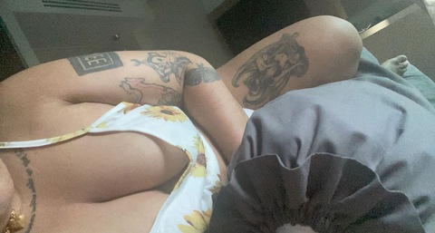 Gambar header OnlyFans imthebjqueen