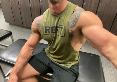 OnlyFans हेडर तस्वीर ironman04