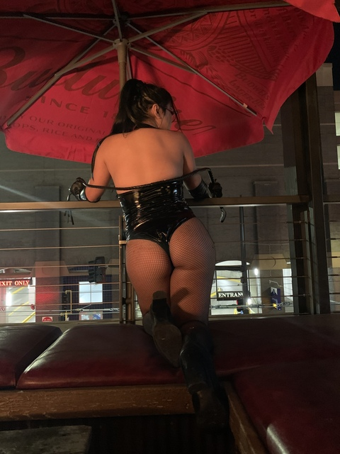 OnlyFansヘッダー写真 iszyyy