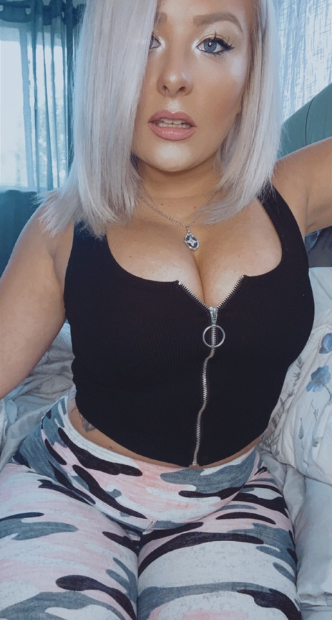 Снимка на заглавие на OnlyFans jamidoll01