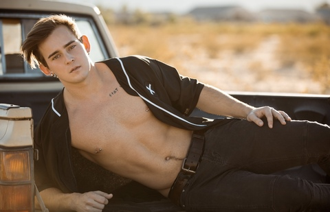 OnlyFansヘッダー写真 joshbradyxxx