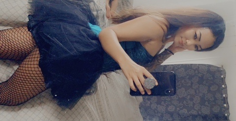 OnlyFans हेडर तस्वीर julinalee