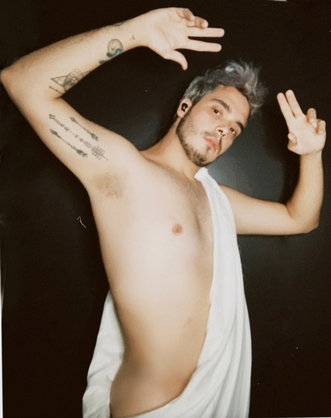 Gambar header OnlyFans kenthorn