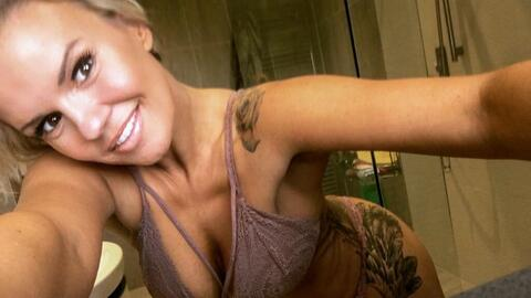 Снимка на заглавие на OnlyFans kerrykatona7