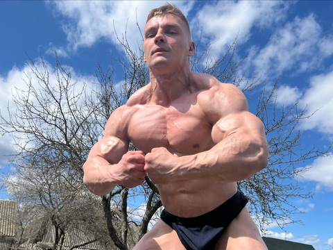 OnlyFans 헤더 사진 king-romeo