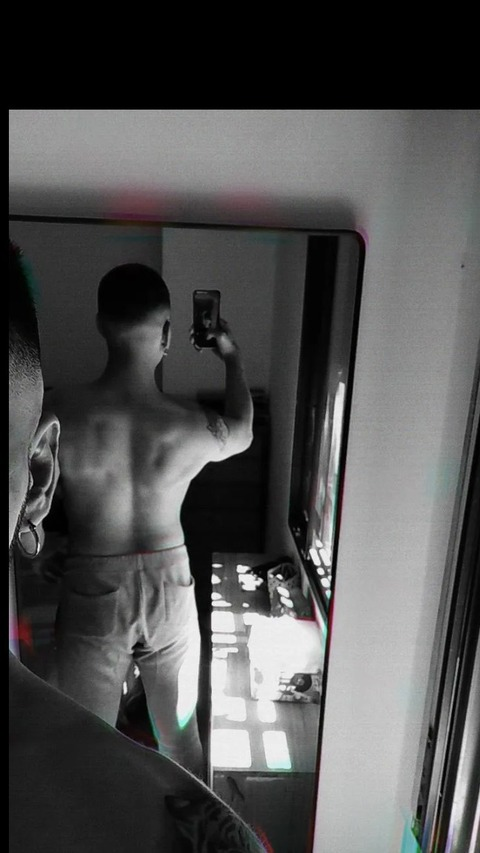 Снимка на заглавие на OnlyFans kingcock77