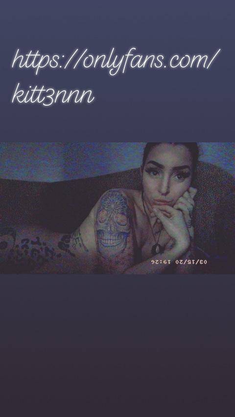 OnlyFans üst resmi kitt3nnn