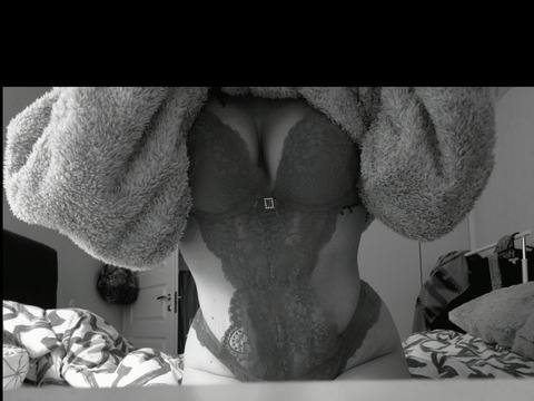 OnlyFans header picture kkristiina