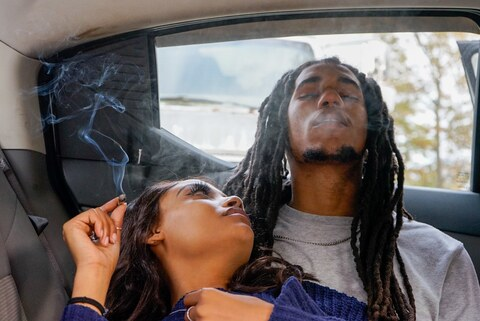 OnlyFans हेडर तस्वीर kmvdalex