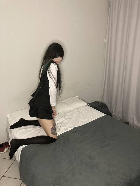 OnlyFans üst resmi kryzarehfree