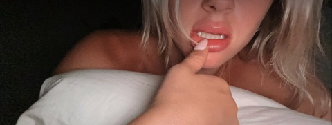 OnlyFans 헤더 사진 kylayese