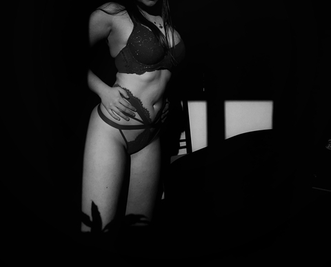 Image d'en-tête OnlyFans laurakathleen