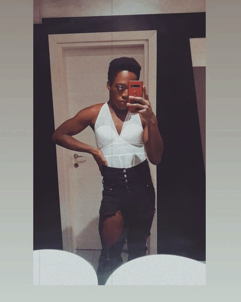 OnlyFans üst resmi lays_sa