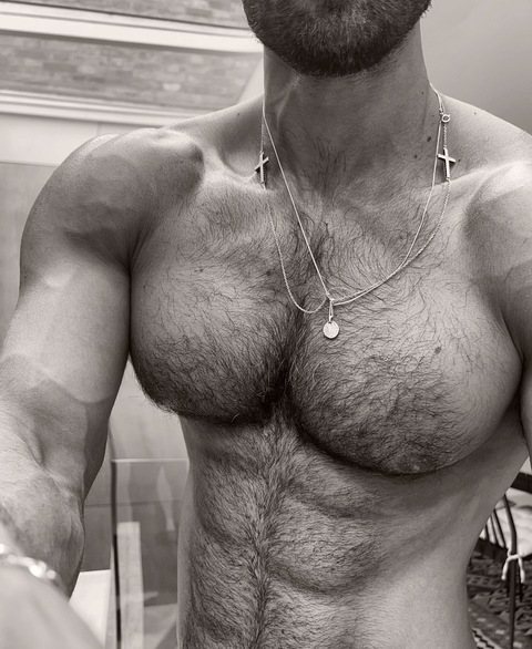 Снимка на заглавие на OnlyFans lazzaratoxxx