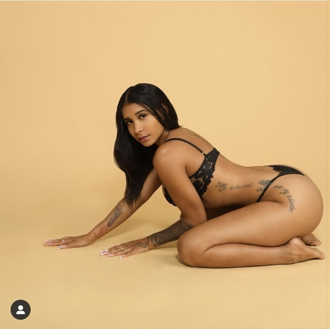 Gambar header OnlyFans lillunita