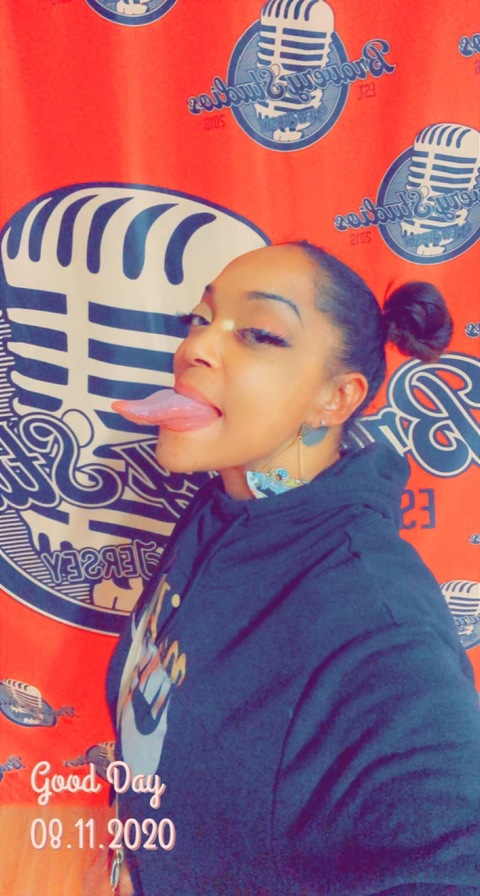 Image d'en-tête OnlyFans longtonguegoddess