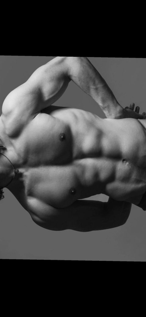 Obraz nagłówka OnlyFans lookwhoshere