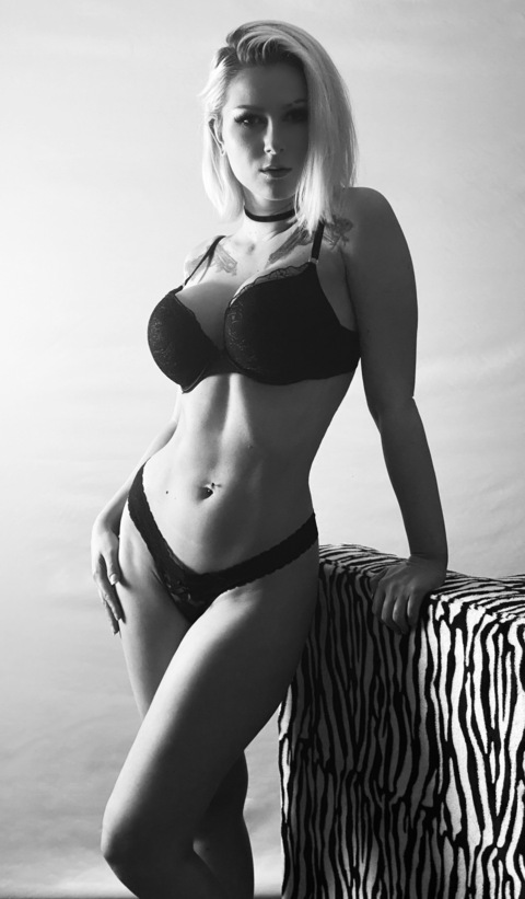 Снимка на заглавие на OnlyFans lunaperuna