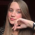 OnlyFans profil resmi maivallejos