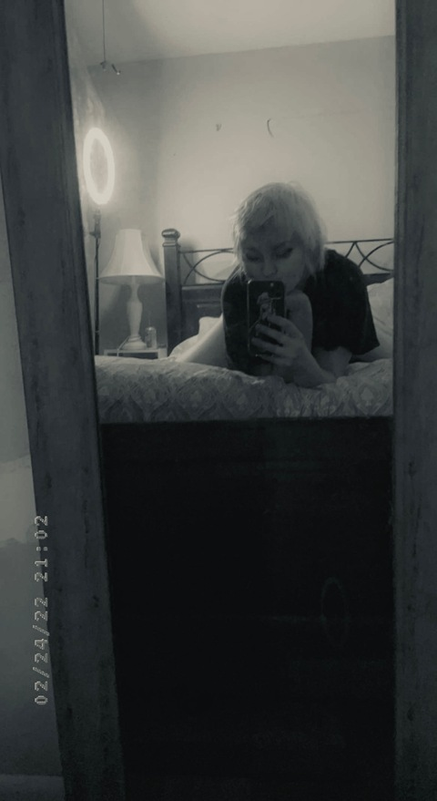 Imagen de encabezado de OnlyFans de malakairyn