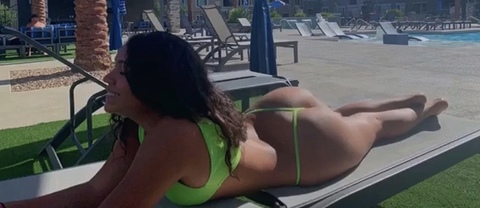 OnlyFansヘッダー写真 mamidani421