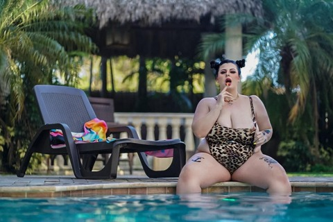 OnlyFansヘッダー写真 mariabose