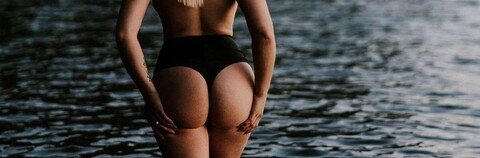 OnlyFans header picture marinaxrosanne