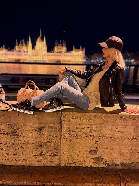 OnlyFansヘッダー写真 martinahorvath