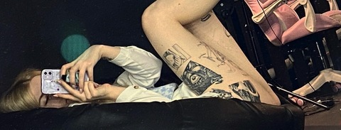 OnlyFansヘッダー写真 mavpochka