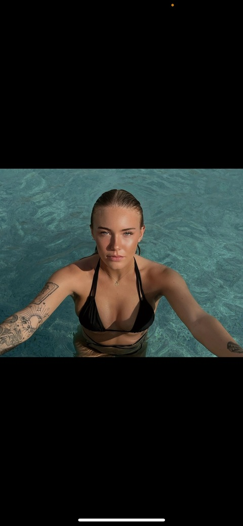 OnlyFans हेडर तस्वीर miabiababbyy