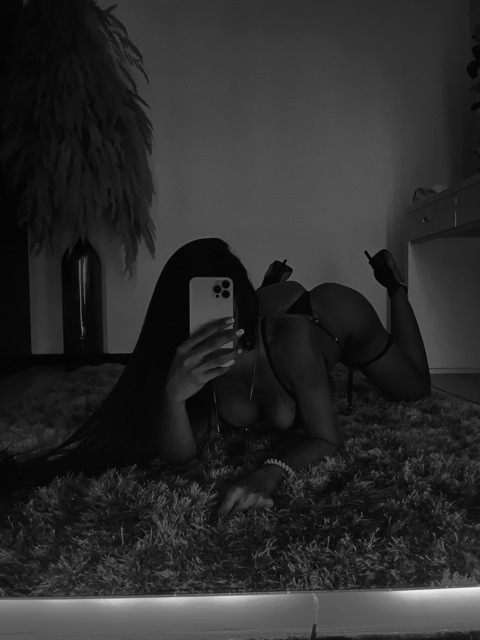 OnlyFans üst resmi micheldoll